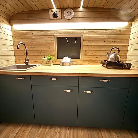 Glamping Vejtraska بيت للعطل *