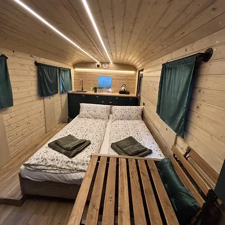 Glamping Vejtřaska Feriehus *