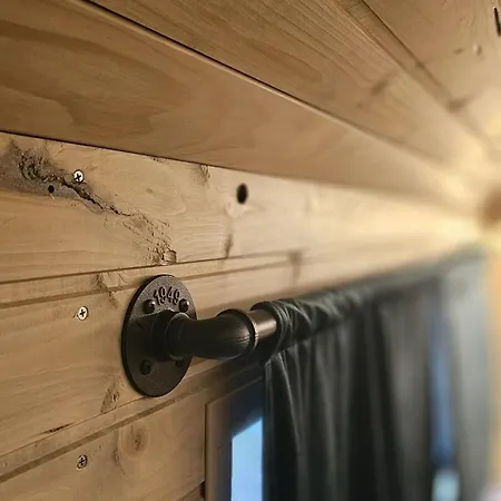 Glamping Vejtřaska * Mochtin