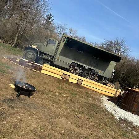 Feriehus Glamping Vejtřaska