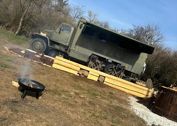 Feriehus Glamping Vejtřaska